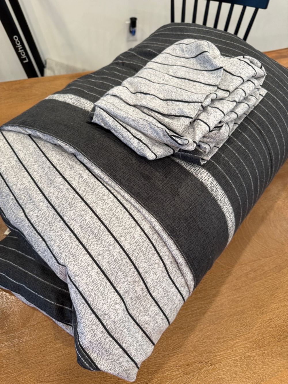 Striped Black and White Bedding Set - Classic Home